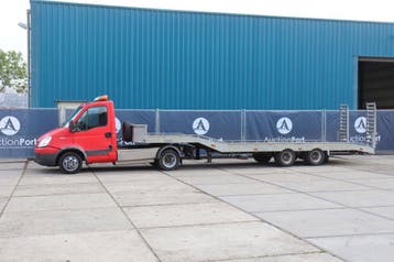 Veiling: Bestelwagen Autotransporter Iveco 35C18 Diesel 176p, Gebruikt, Iveco, Rood, BTW verrekenbaar