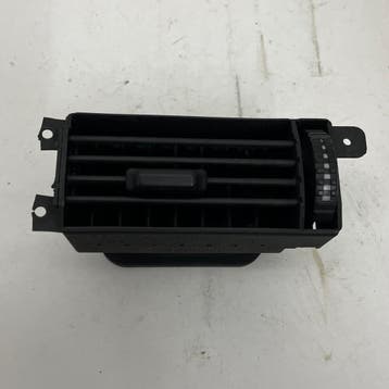 Maserati Quattroporte 4  Ventilation Nozzle 372308475, Auto diversen, Ophalen of Verzenden, Gebruikt