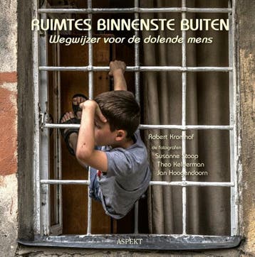 Ruimtes binnenste buiten 9789464624199 Robert Kromhof, Verzenden, Zo goed als nieuw, Robert Kromhof