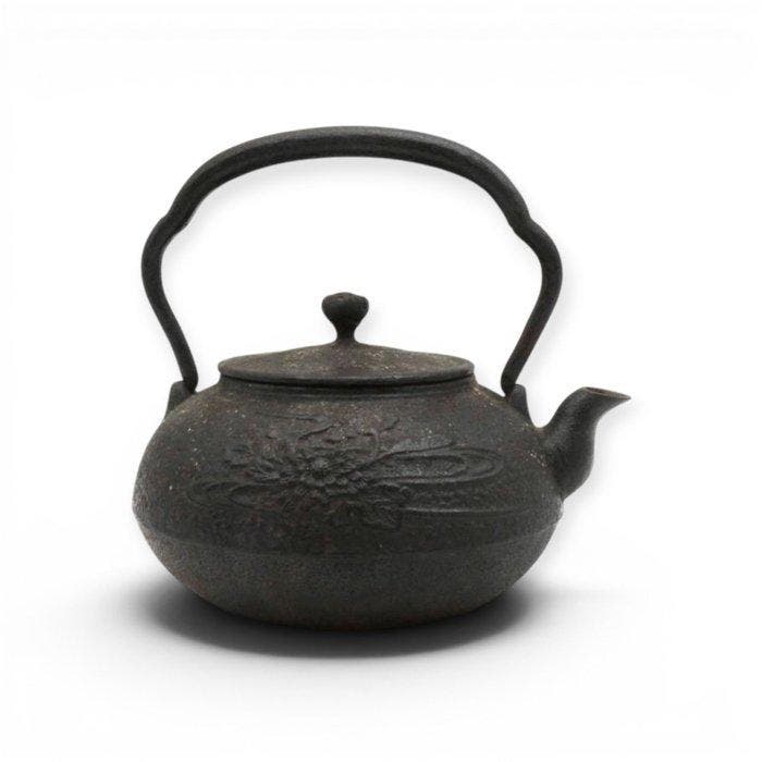 Nambu Morioka Sangend Iron Tetsubin – Traditionele, Antiek en Kunst, Antiek | Overige Antiek