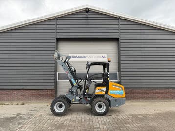Giant G2700 X-TRA HD+ minishovel 2026 205 uur €510 LEASE, Ophalen, Wiellader of Shovel