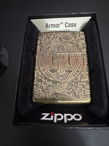 Zippo - Armor - Aansteker - Messing, Verzamelen, Nieuw