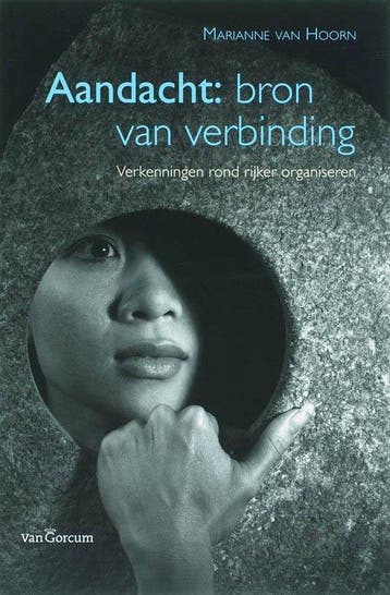Aandacht: bron van verbinding - Marianne van Hoorn - 9789023, Verzenden, Nieuw