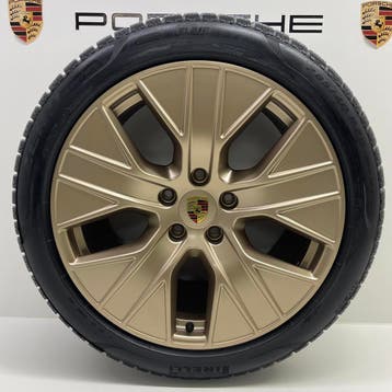 Porsche Taycan 20 Turbo Aero NEO DYME GOLD winterset NIEUW, Ophalen, Gebruikt, 285 mm, Banden en Velgen