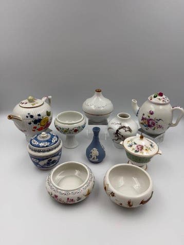 Themacollectie - Set van 10 decoratieve porseleinen