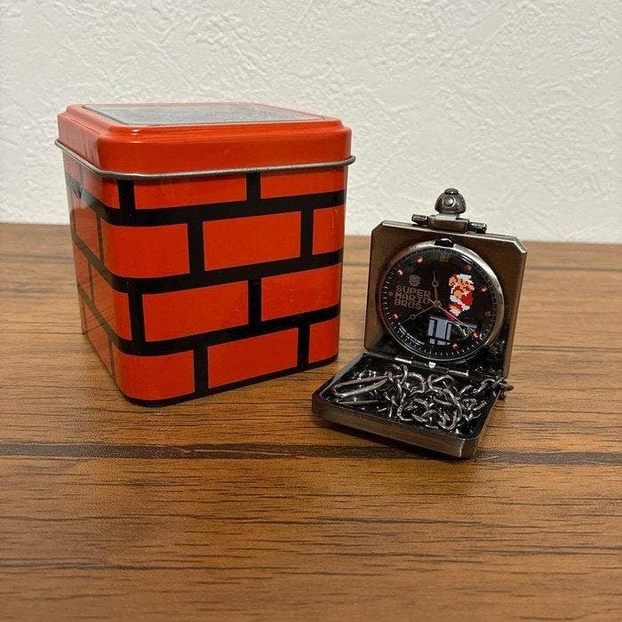 Nintendo - Fire Mario Pocket Watch - 2000-2010, Spelcomputers en Games, Spelcomputers | Overige Accessoires