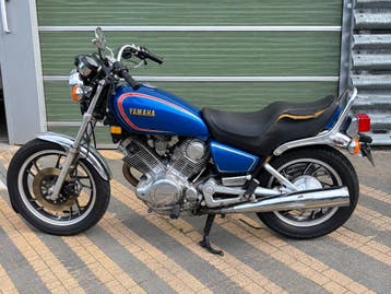 Yamaha XV750 Virago, in Nieuw-Vennep, Motoren, Cardan-aandrijving, 2 cilinders, Gebruikt, Handgeschakeld