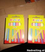 48 pakjes met 12 stuks kleurkrijt