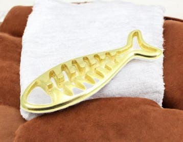 DQ metaal hanger vis 40x13mm goudkleur (Nikkelvrij) (Bedels), Ophalen of Verzenden, Nieuw, Bedel