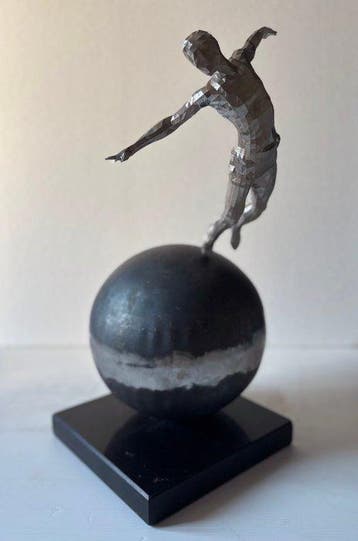 The Rodriguez (Spain) - Above the World - 3D Sculpture-, Antiek en Kunst