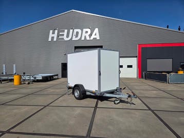 Gebruikte Saris gesloten aanhangwagen 1350kg 256x134x180cm, Gebruikt