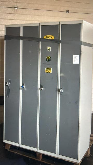 Nette metalen garderobekasten / lockerkasten – Grote partij