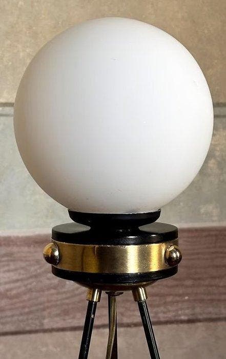 Lamp - Verguld messing, Opaline glas, Messing - Driepootlamp, Antiek en Kunst, Antiek | Lampen
