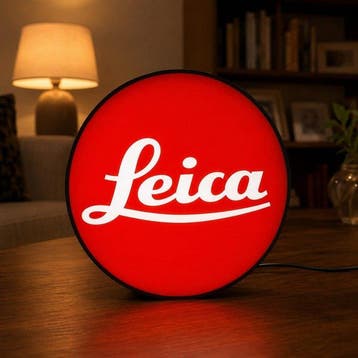 Leica – lamp met logo – tentoonstelling voor verzamelaars -, Verzamelen