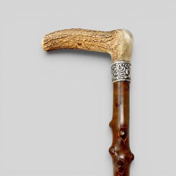 Wandelstok - Antler - Uitgehouwen hardhout - met monogram -