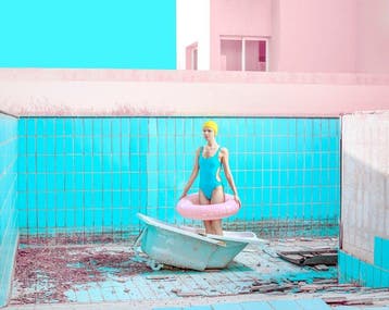 Elena Paraskeva - The Lost Swimmer #7 - XL