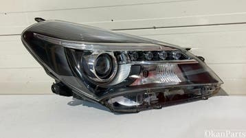 Toyota Yaris III P13 Facelift LED rechter koplamp rechts, Ophalen, Gebruikt, Toyota