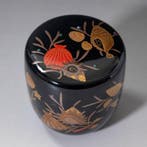 Mirugai (zeewier en schelpen) Maki-e zwarte lak O-Natsume