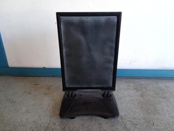 Reclamebord - B70 x D57 x H116 cm