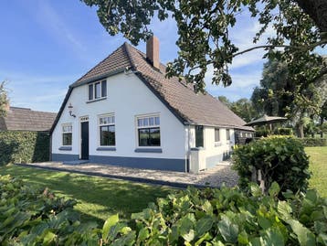 ** Vakantie Veluwe ** Boerderij Woning Vakantiehuis Huisje *, Aan meer of rivier, 4 of meer slaapkamers, Huisdier toegestaan, Landelijk