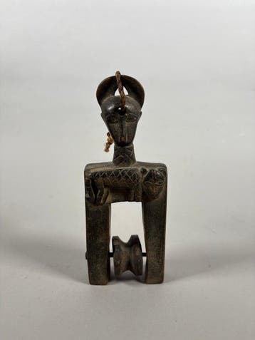 Poulie anthropozoomorphe - sculptuur - katrol - Baule -