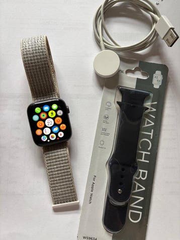 Apple - Apple Watch Series 5 44mm GPS + Caricatore Originale, Nieuw