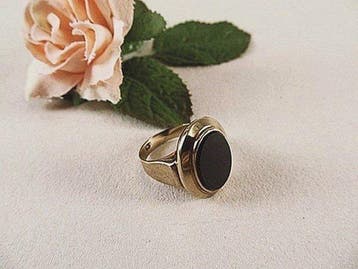 Zonder minimumprijs - Ring - 9 kt. Geel goud Onyx, Sieraden, Tassen en Uiterlijk, Ringen, Nieuw