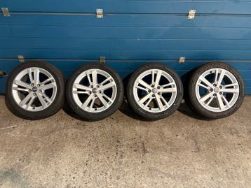 Originele Audi A3 - 17 inch zomerset met nieuwe banden, Auto-onderdelen, Banden en Velgen, Ophalen, Banden en Velgen, Nieuw, 17 inch