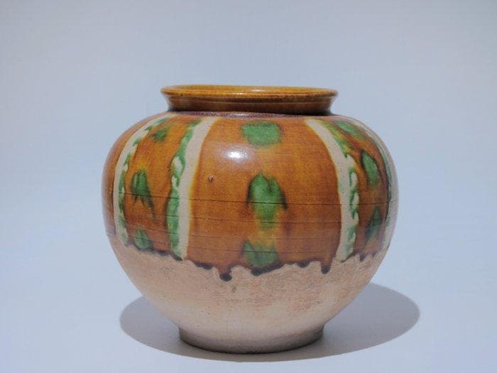 Oud Chinees, Tang-dynastie Keramiek Een sancai-gekleurde, Verzamelen, Mineralen en Fossielen