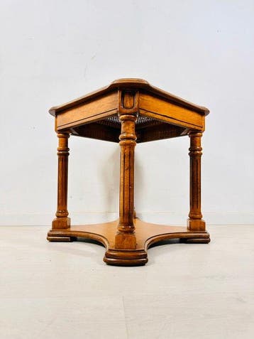 Tafel - Franse stijl bijzettafel met rietachtig bovenblad en