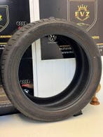 2 stuks 255/40R18 zomerbanden 1x Michelin 1x Hankook 18 inch, 18 inch, Gebruikt, 255 mm, Band(en)