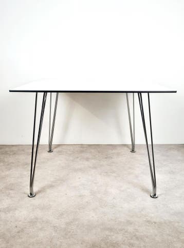 Sari designtafel met Fritz Hansen spanpoot (Casala/VDS) 3x, 50 tot 100 cm, Vierkant, 50 tot 100 cm, Zo goed als nieuw