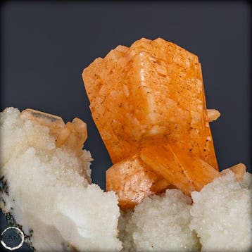 apophylliet Kristal op matrix- 637.65 g, Verzamelen