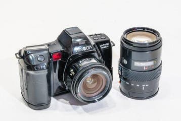 Minolta Dynax 7000i + 24mm + 35-105mm | Analoge camera, Nieuw