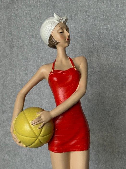 Beeld, Vrouw met bal - 33.5 cm - Hars, Antiek en Kunst, Kunst | Designobjecten