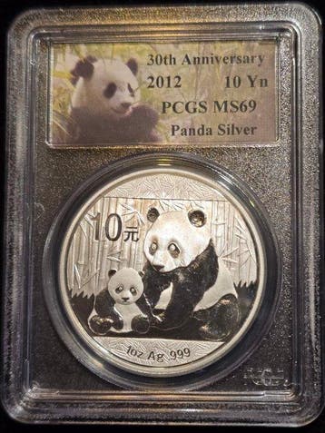 China. 10 Yuan 2012 Panda, 1 Oz .999, MS69 (Zonder