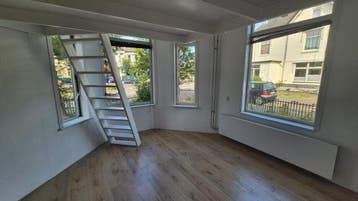 Te huur: Studio Nassaulaan in Apeldoorn, Gelderland, Apeldoorn