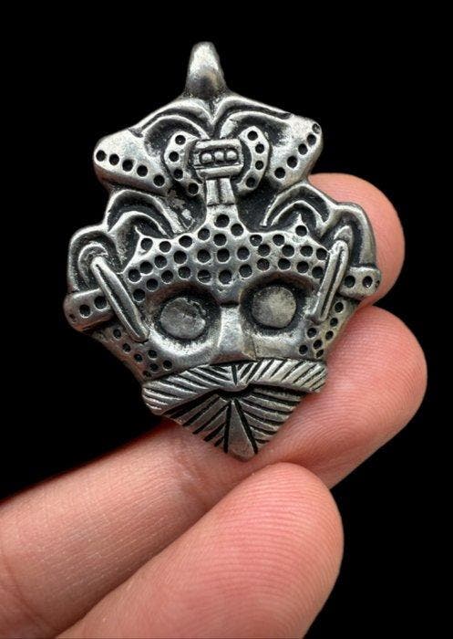 Het gezicht van Odin: hanger Grimnir – Analyse en, Antiek en Kunst, Curiosa en Brocante