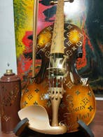 fp pop art - Louis Vuitton Violon (60cm) et Capsule luxury, Antiek en Kunst