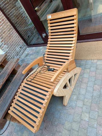 Wellness stoel met infrarood lampen Holls, Tuin en Terras, Ligbedden, Nieuw