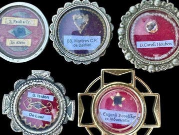 Reliekhouder (5) - Verzilverd, Glas, Textiel - 1980-1990 -