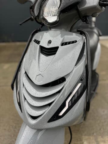 Piaggio Zip 4T 2V Full Option | Nardo Grey | 2018 | RDW Geke, Maximaal 45 km/u, Zip, Ophalen of Verzenden, Zo goed als nieuw
