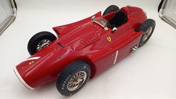 1:8 - Modelauto - Ferrari D50 J.M. Fangio WC 1956, Nieuw