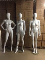 Etalagepop paspop dame glossy wit