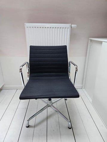 Vitra - Charles & Ray Eames - Bureaustoel - EA108 -