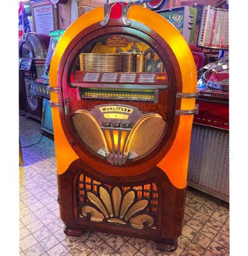 Wurlitzer 750 Jukebox (1941) - Gerestaureerd, Ophalen, Gebruikt