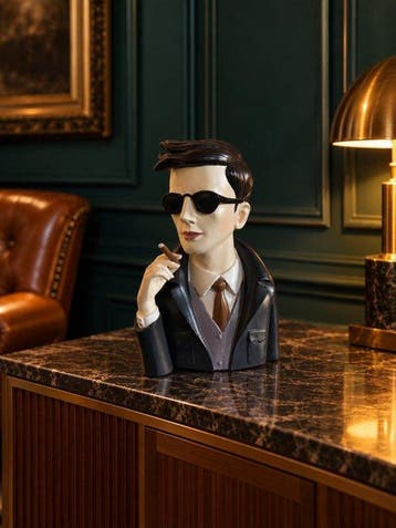 sculptuur, Gentleman met sigaar – handbeschilderde sculptuur