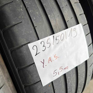 2 x Yokohama 235-50-19 Zomerbanden 5,5mm, 19 inch, Gebruikt, Ophalen of Verzenden, 235 mm