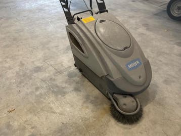 Online veiling: Meijer V70 veegmachine inclusief lader, Gebruikt
