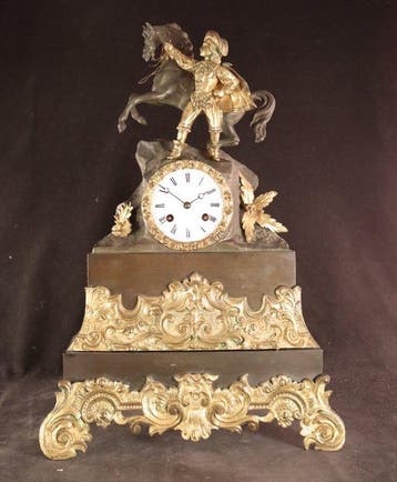 Figurale pendule - Brons - 1800-1850
